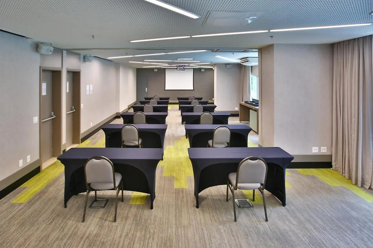 Radisson Vila Olimpia São Paulo 5*,